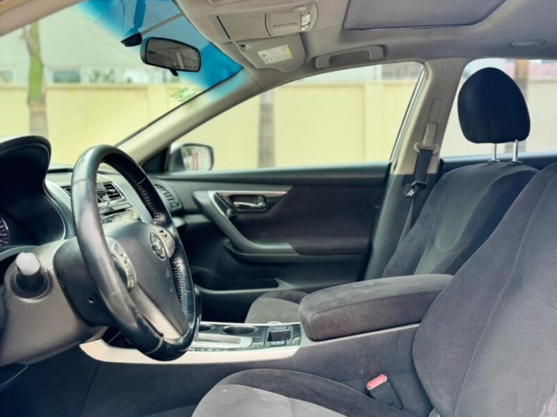 Nissan Altima SV'13