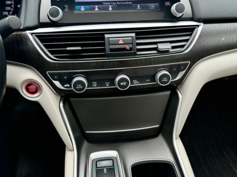 Honda Accord Touring'19