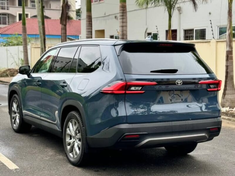 Toyota GrandHighLander'24