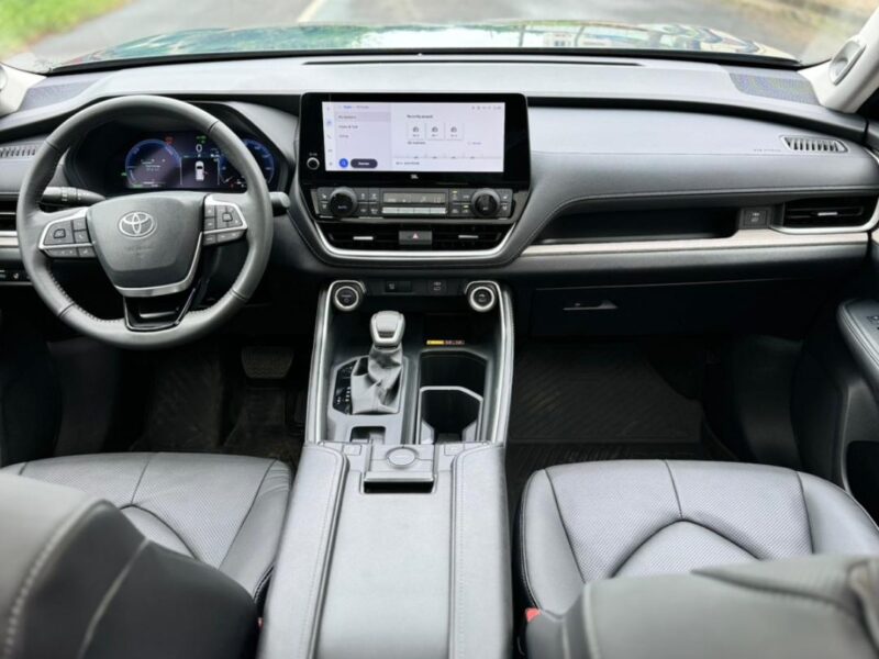 Toyota GrandHighLander'24