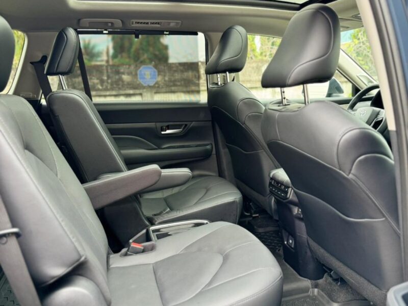 Toyota GrandHighLander'24